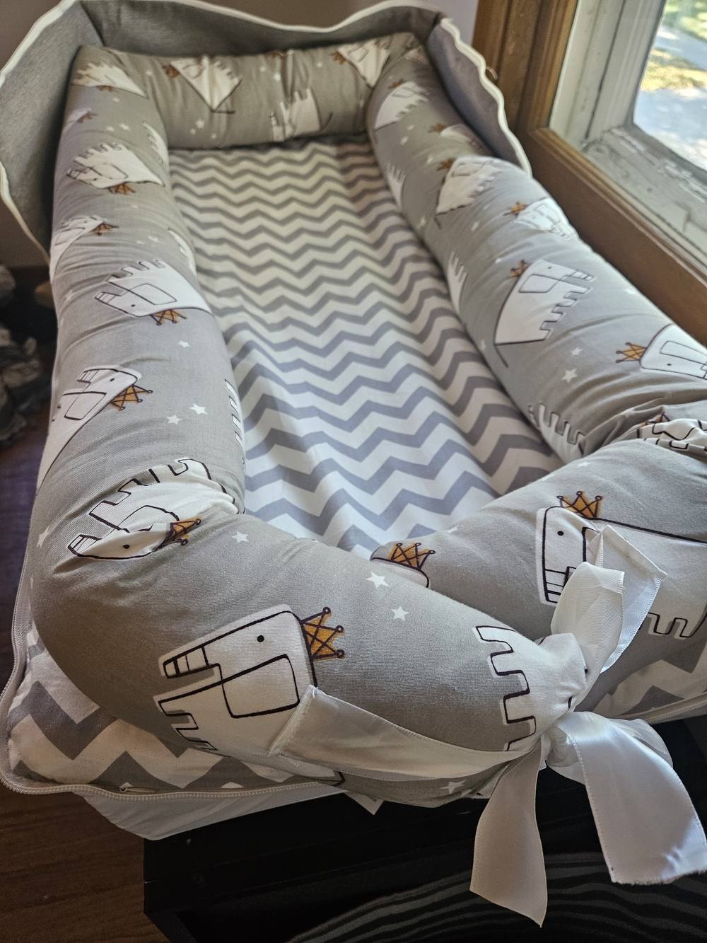 Neutral Elephant Print Baby Nest - Gray/White